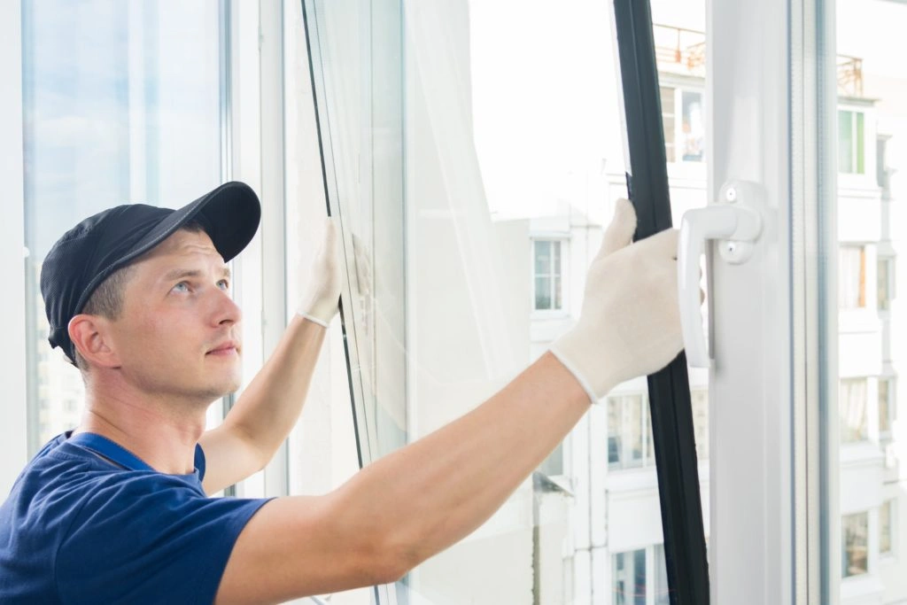 Installation professionnelle de double vitrage haute performance dans une maison